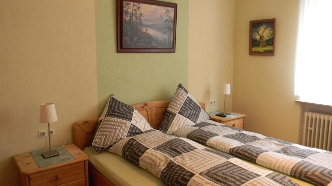 Bed and Breakfast Gastehaus Am Calmont Едіґер-Еллер Екстер'єр фото