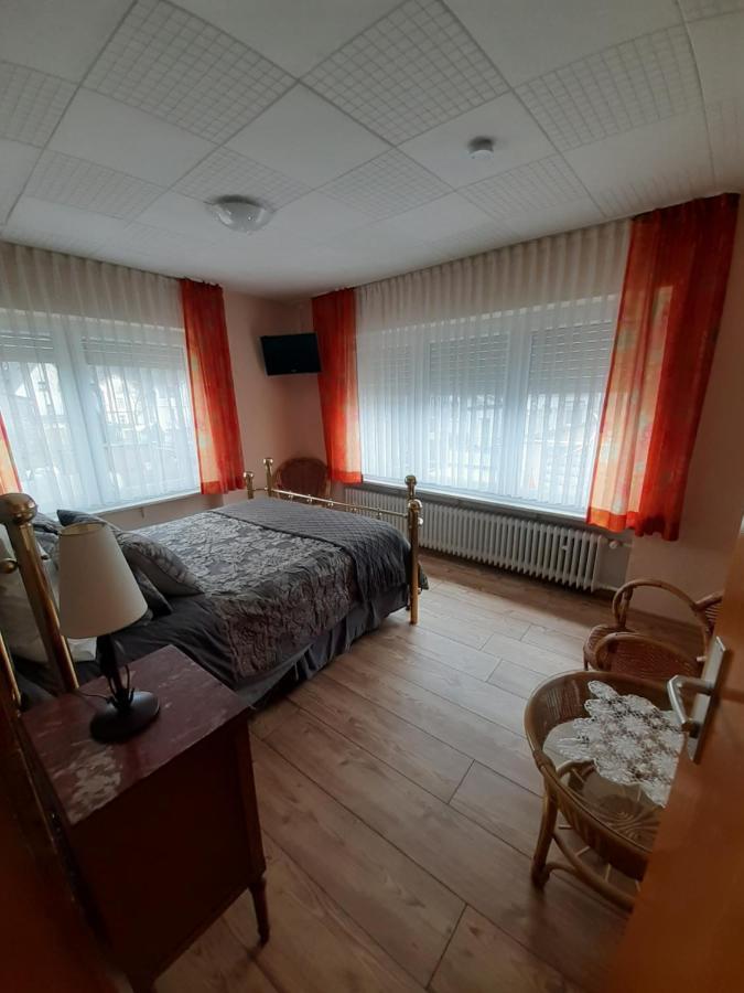 Bed and Breakfast Gastehaus Am Calmont Едіґер-Еллер Екстер'єр фото